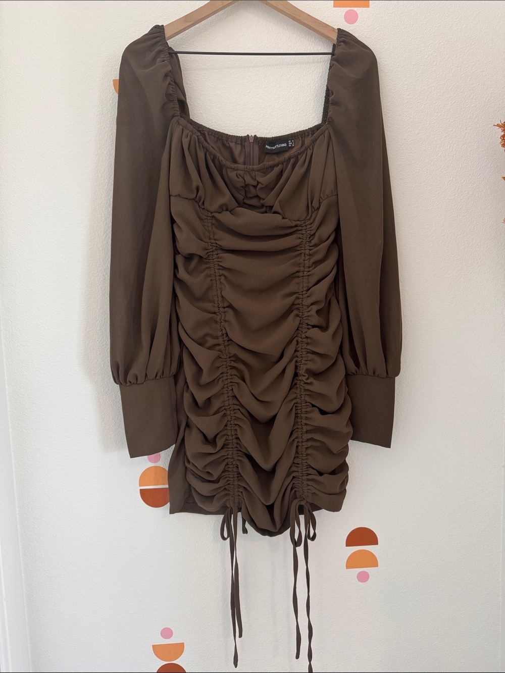 PrettyLittleThing Brown Ruched Long-Sleeve Mini Dress N0010
